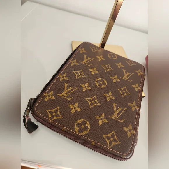 Louis Vuitton Vintage Monogram Passport Case (PROJECT) - Picture 4 of 6